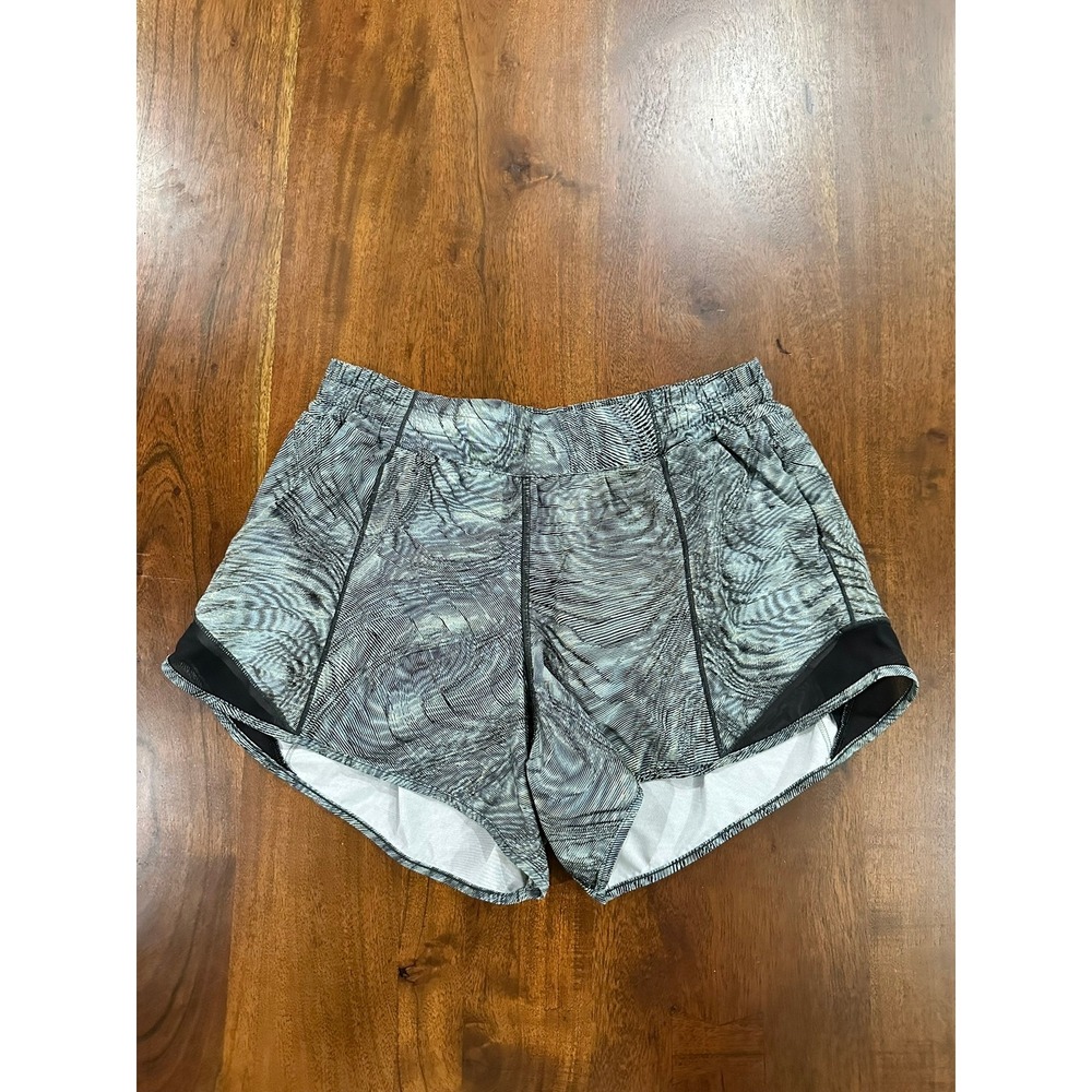 Lululemon Hotty Hot 4" Low Rise Shorts Dimensional Icing Blue Multi Black Sz 10
